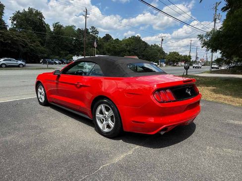 Used 2015 Ford Mustang Convertible RWD image 6