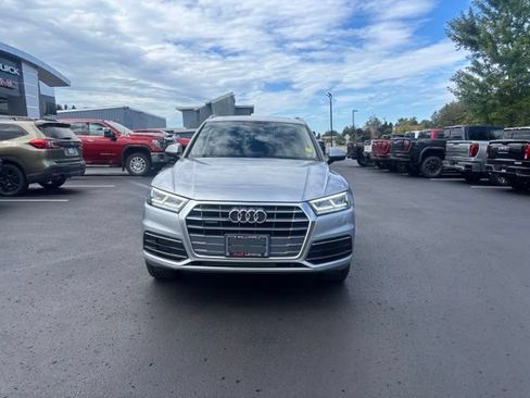 Used 2018 Audi Q5 2.0T Premium Plus w/ Premium Plus Package AWD/4WD image 3