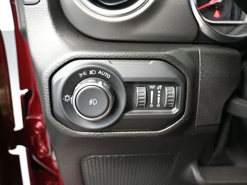 Used 2022 Jeep Wrangler Rubicon image 32