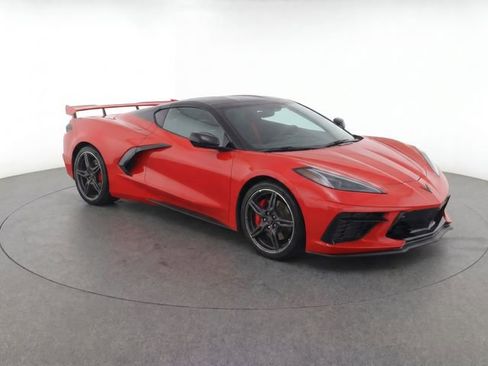 Used 2024 Chevrolet Corvette Stingray Preferred Cpe w/ Z51 Performance Package RWD image 2