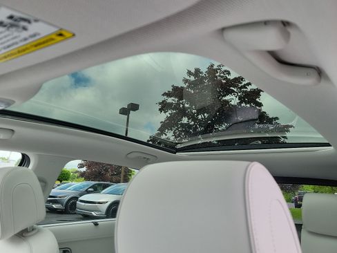 New 2024 Hyundai Ioniq 5 Limited AWD/4WD image 10