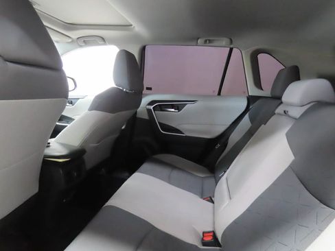 Used 2021 Toyota RAV4 XLE w/ Convenience Package AWD/4WD image 15