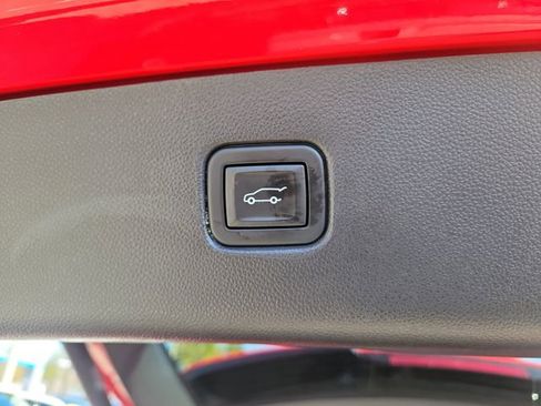 Certified 2021 Chevrolet Blazer RS w/ Enhanced Convenience Package image 10