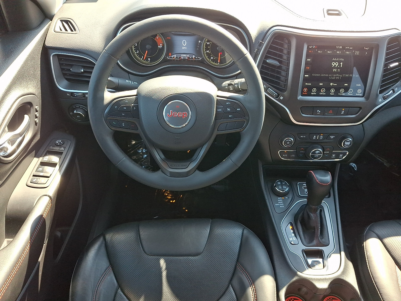 Used 2021 Jeep Cherokee Trailhawk w/ Premium Leather Package AWD/4WD image 12