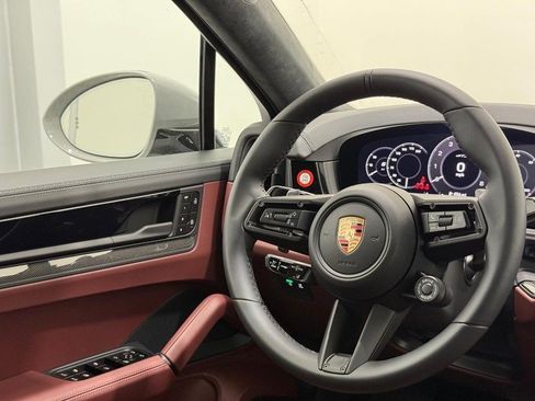 New 2026 Porsche Cayenne GTS image 17