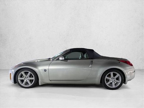 Used 2005 Nissan 350Z Touring image 9
