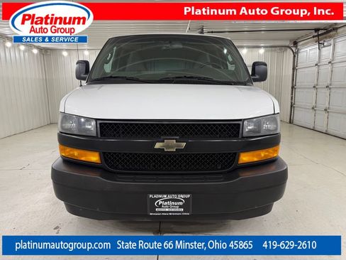 Used 2018 Chevrolet Express 3500 Extended w/ Driver Convenience Package RWD image 8