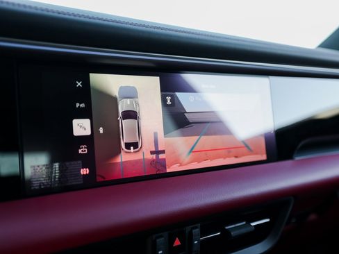 New 2025 Porsche Macan 4S Electric image 19