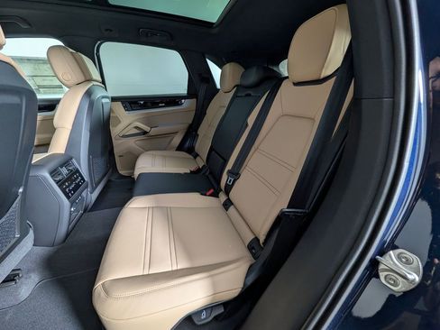 New 2026 Porsche Cayenne AWD/4WD image 24