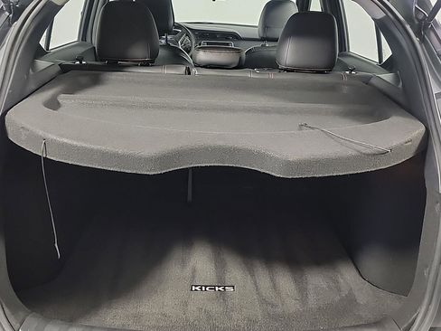 Used 2019 Nissan Kicks SR w/ SR Premium Package image 8