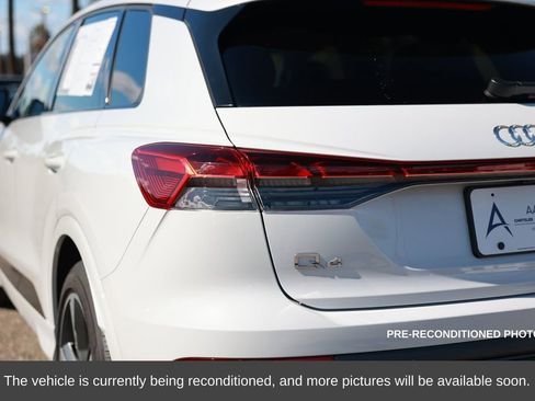 Used 2024 Audi Q4 e-tron Premium Plus w/ Premium Plus image 13