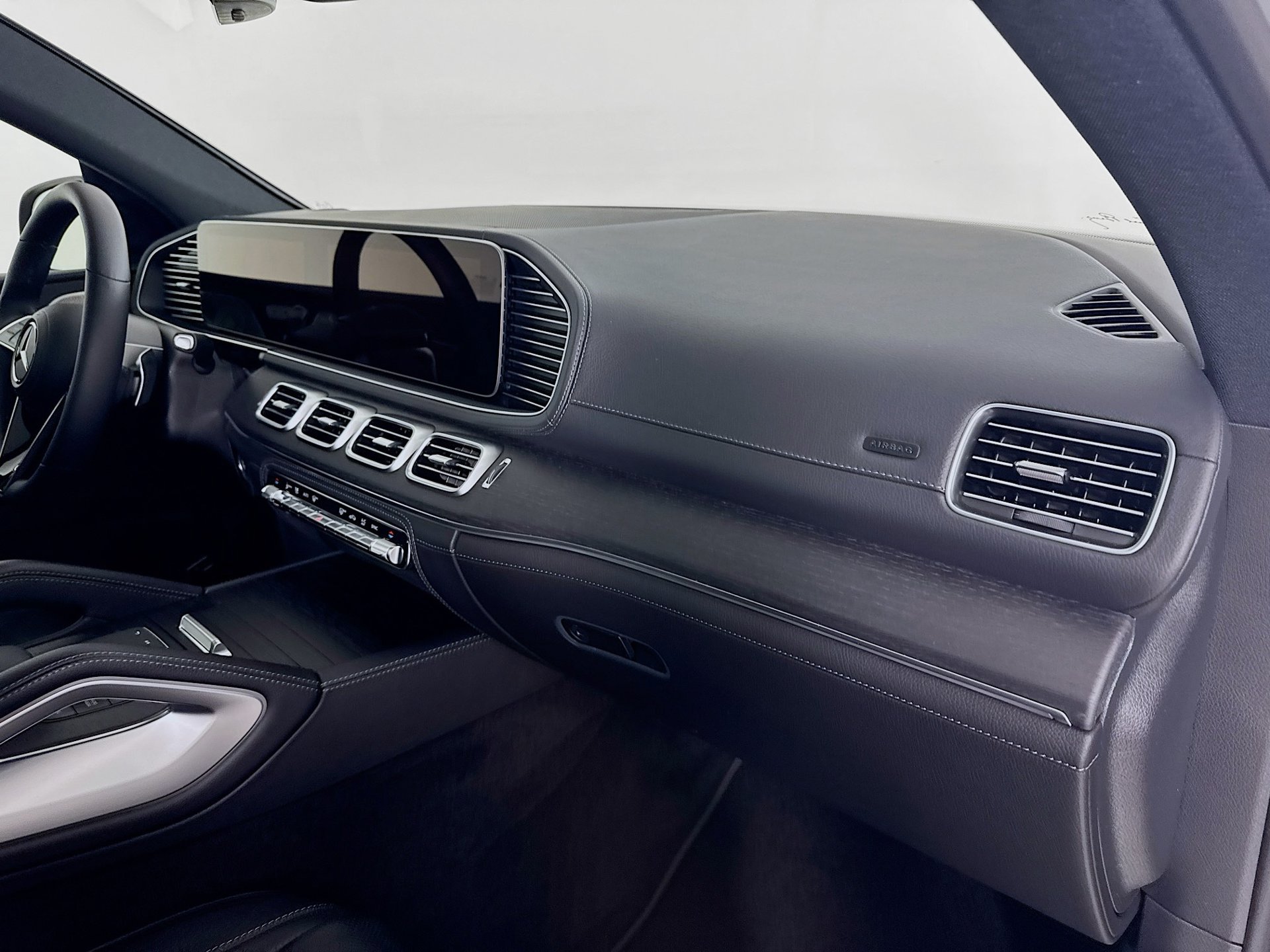 New 2026 Mercedes-Benz GLE 450 4MATIC Coupe image 32