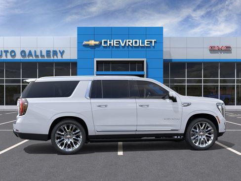 New 2026 GMC Yukon XL Denali w/ Denali Reserve Package AWD/4WD image 6
