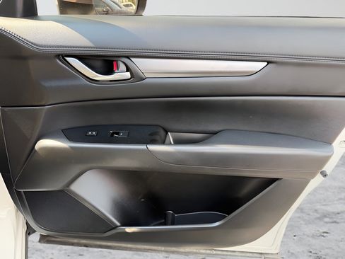 Used 2019 MAZDA CX-5 Touring FWD image 32