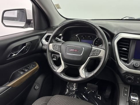 Used 2017 GMC Acadia SLE image 19