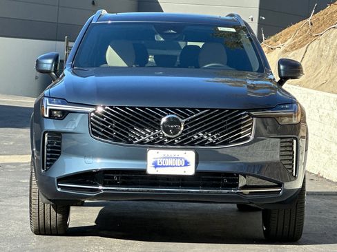 New 2026 Volvo XC90 B5 Plus image 3
