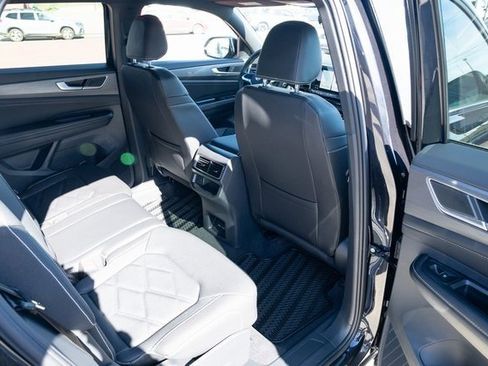 New 2026 Volkswagen Atlas Cross Sport SE image 30