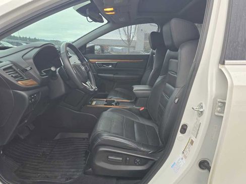 Used 2022 Honda CR-V Touring image 9