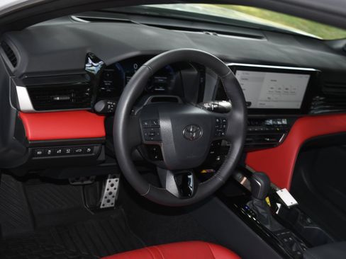 Used 2026 Toyota Camry XSE w/ Premium Plus Package FWD image 9