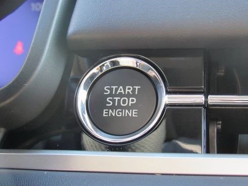 New 2025 Mitsubishi Outlander SE image 20