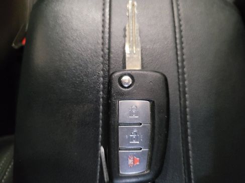 Used 2019 Nissan Rogue S AWD/4WD image 32