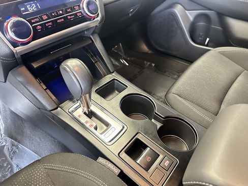 Used 2019 Subaru Legacy 2.5i Premium image 12