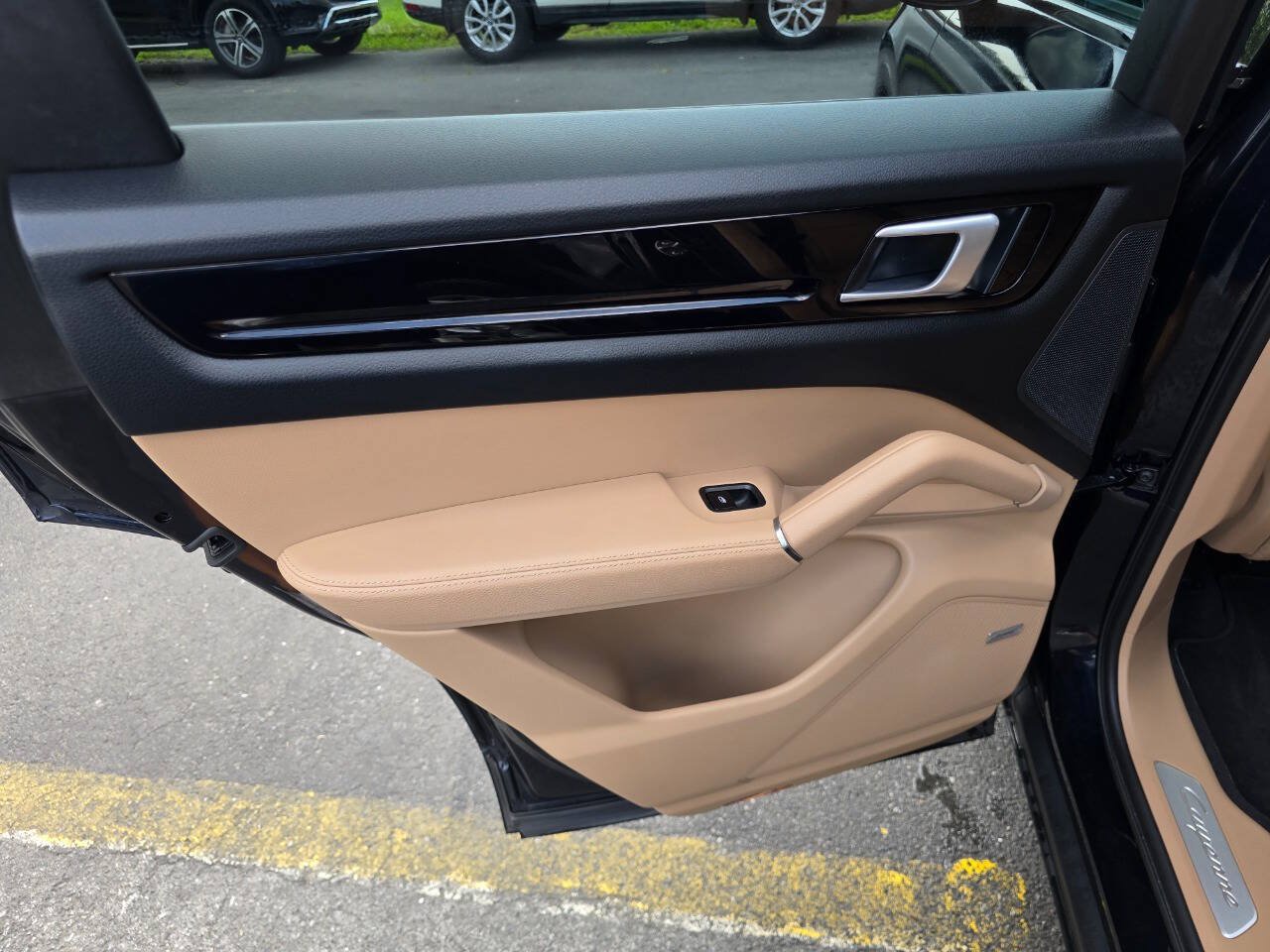Used 2019 Porsche Cayenne AWD/4WD image 28