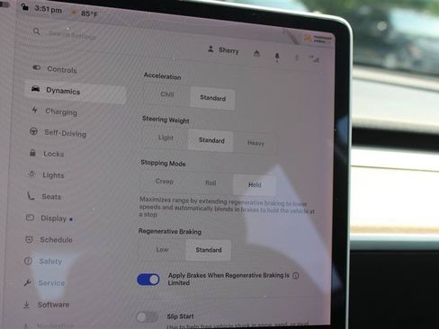 Used 2018 Tesla Model 3 Long Range RWD image 12