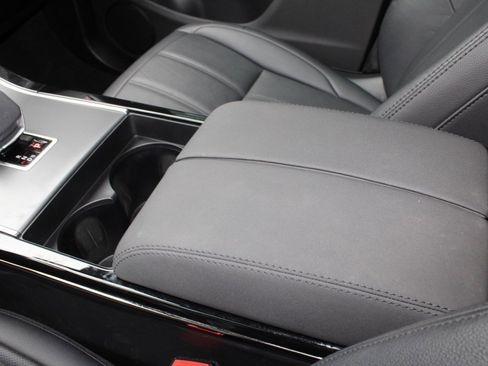 Certified 2025 Land Rover Range Rover Evoque Dynamic SE image 27