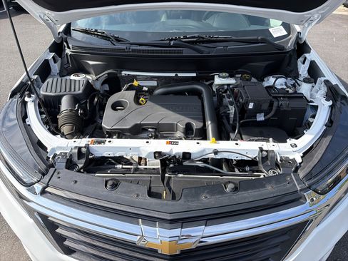 Used 2024 Chevrolet Equinox LT AWD/4WD image 36