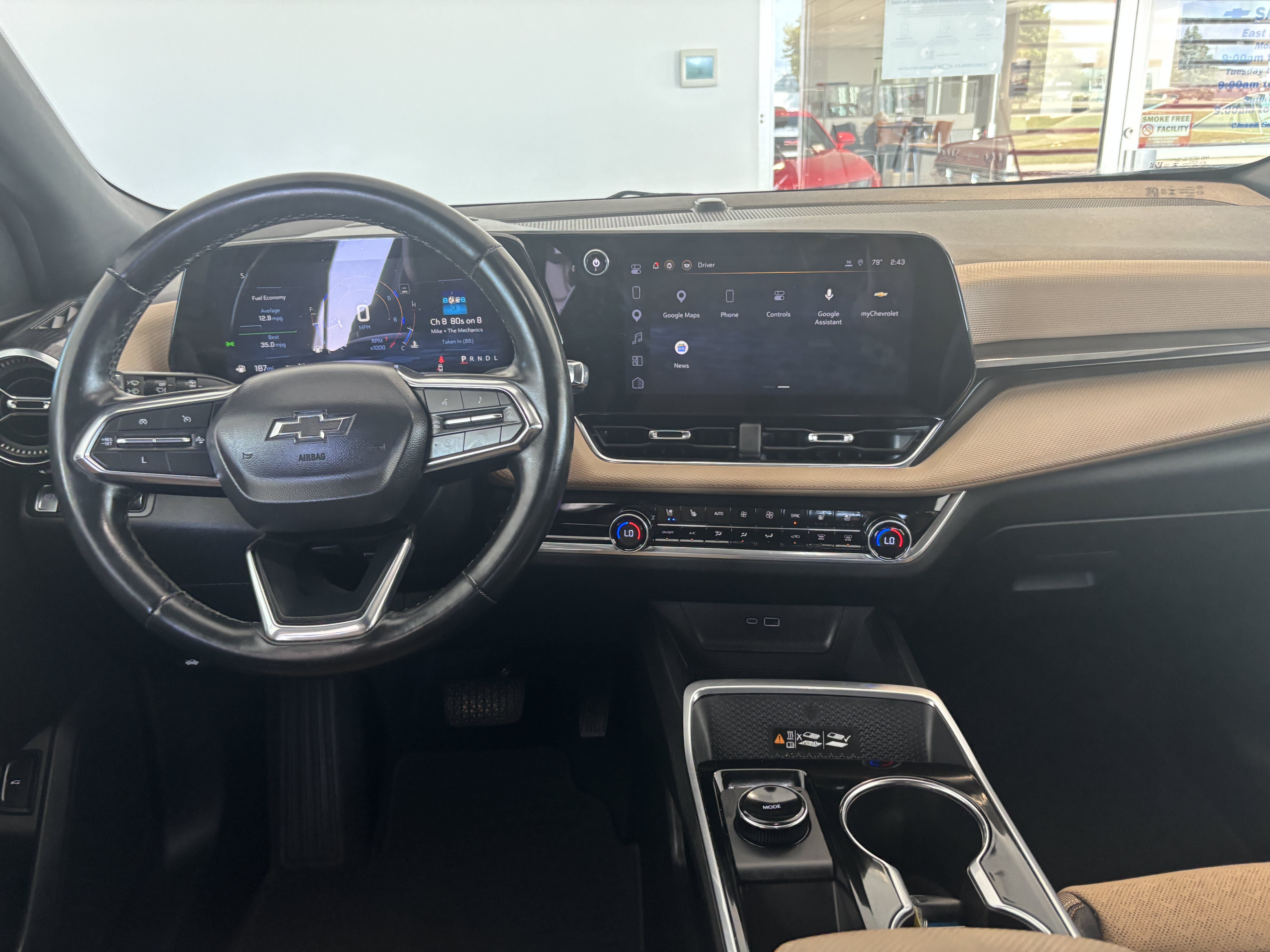 Used 2025 Chevrolet Equinox ACTIV w/ Safety and Technology Package AWD/4WD image 3