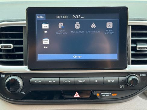 Used 2023 Hyundai Venue SEL FWD image 23