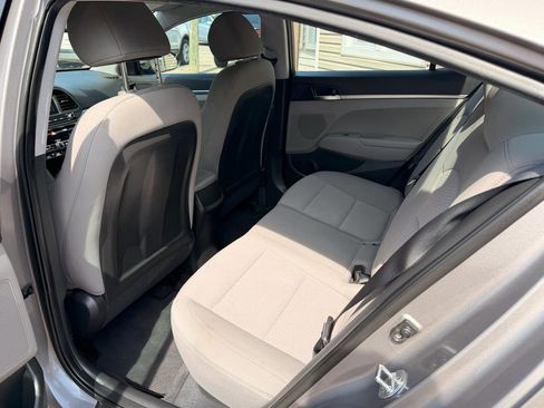 Used 2020 Hyundai Elantra SE w/ Convenience Package (C2) image 21