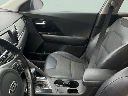 Used 2017 Kia Niro EX w/ Paint Protection Package image 25