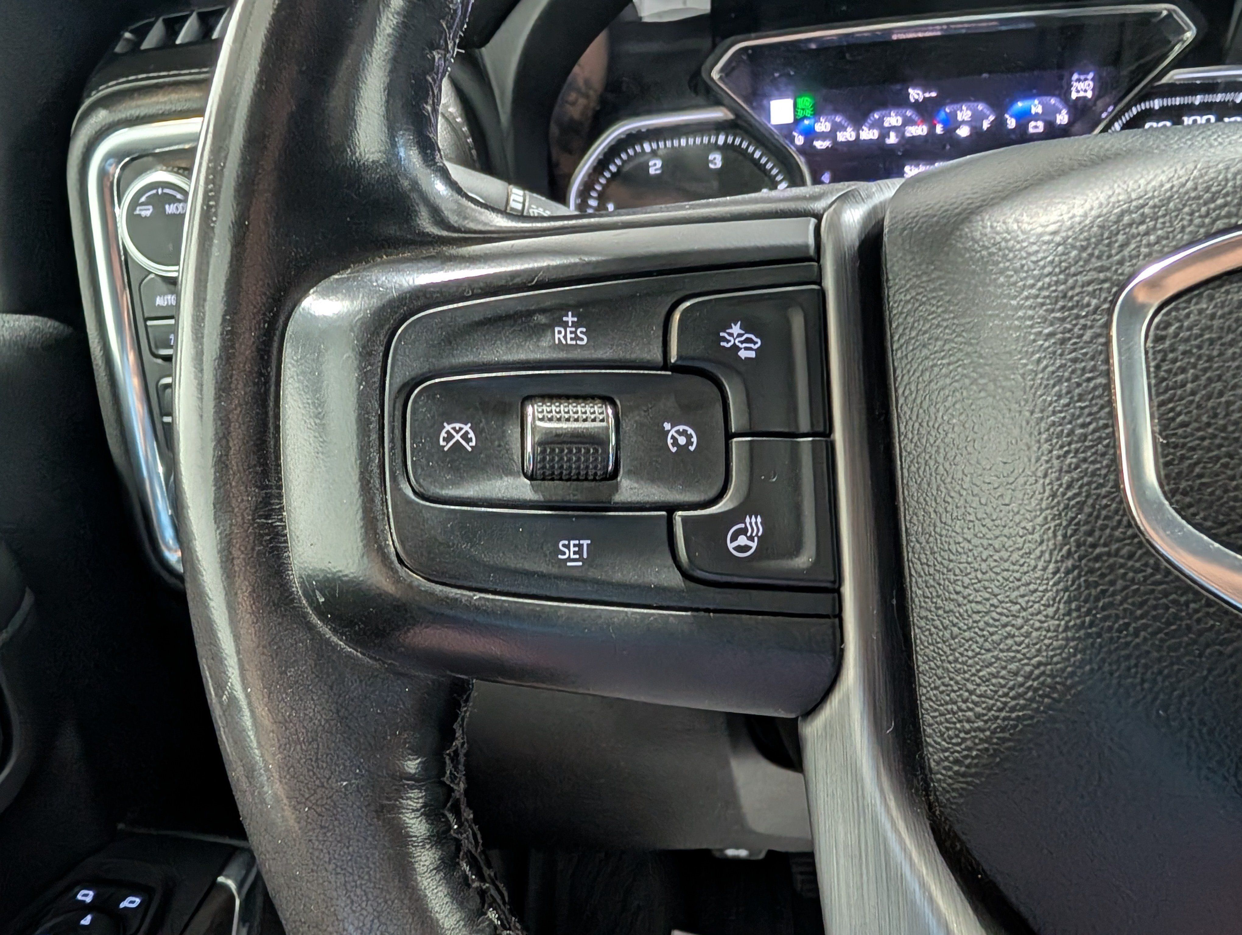 Used 2023 GMC Sierra 2500 Denali w/ Technology Package AWD/4WD image 23