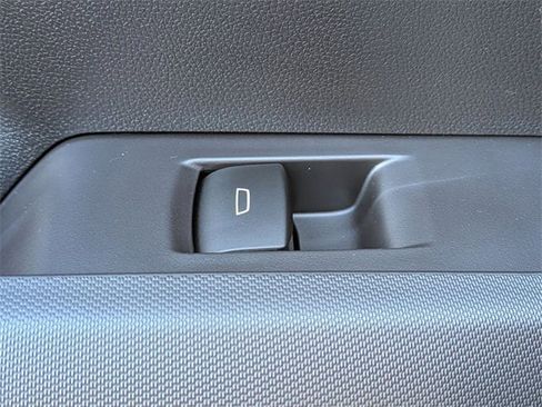 New 2026 GMC Canyon Elevation w/ Convenience Package image 28