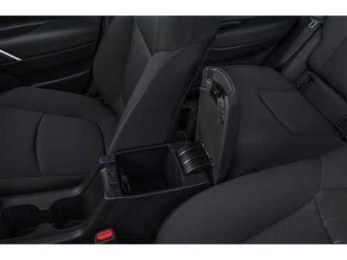 Used 2026 Toyota Corolla Cross LE FWD image 16