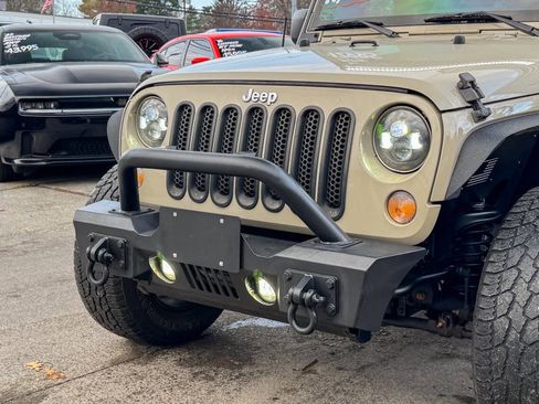 Used 2017 Jeep Wrangler Unlimited Sport w/ Connectivity Group image 9