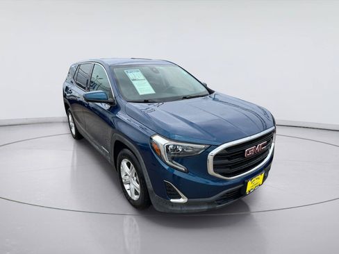 Used 2020 GMC Terrain SLE FWD image 1