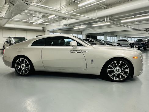 Certified 2019 Rolls-Royce Wraith RWD image 6