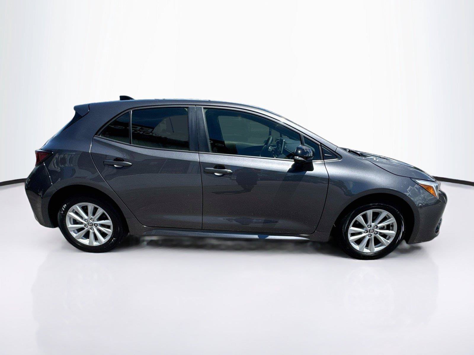 Used 2026 Toyota Corolla SE FWD image 6