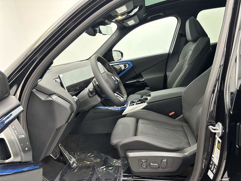 New 2026 BMW X3 xDrive30 w/ Premium Package image 25