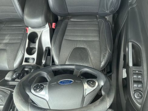 Used 2015 Ford Escape SE w/ SE Chrome Package image 10