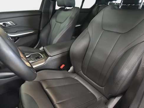 Used 2020 BMW 330i Sedan w/ Convenience Package RWD image 17