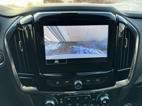 Certified 2023 Chevrolet Traverse LT image 4