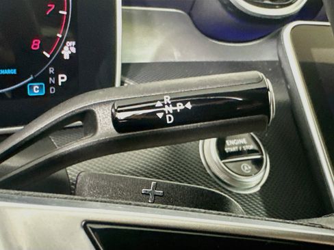 Used 2025 Mercedes-Benz C 300 4MATIC Sedan image 24