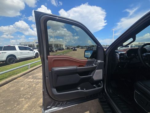 Used 2023 Ford F150 Lariat w/ Max Trailer Tow Package AWD/4WD image 14