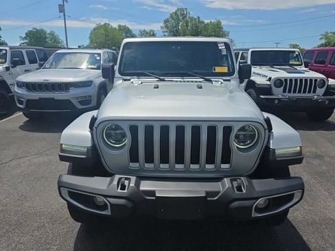Used 2022 Jeep Wrangler Unlimited Sahara w/ LED Lighting Group AWD/4WD image 2