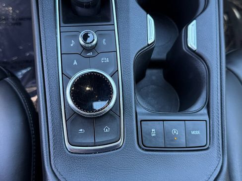 Used 2024 Cadillac XT4 Premium Luxury AWD/4WD image 20
