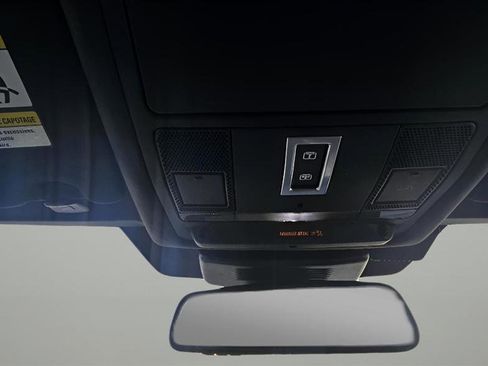 Used 2019 Land Rover Discovery Sport HSE AWD/4WD image 21